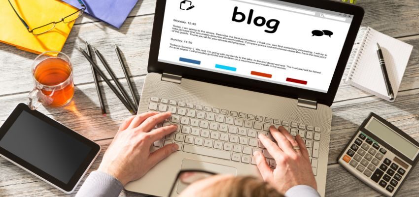 how submit blogs (1) A writer creates a blog for guest posting.