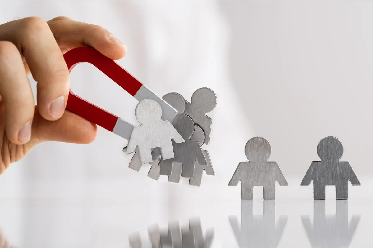 The woman created a demo on how to convert raw leads into potential customers.