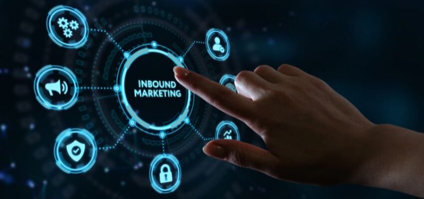 A professional marketer devises an inbound marketing strategy.