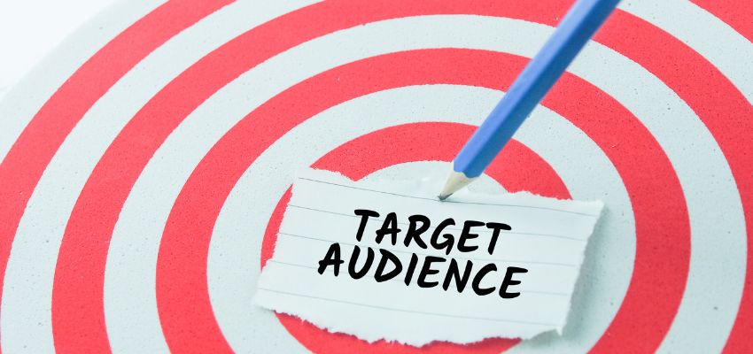 Graphic image showing the word target audience as part of targeted seo