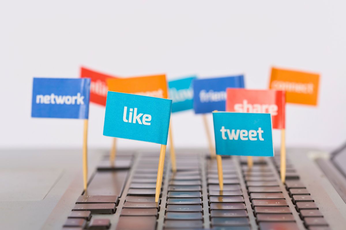 The mini flag has words related to social media cross-posting.