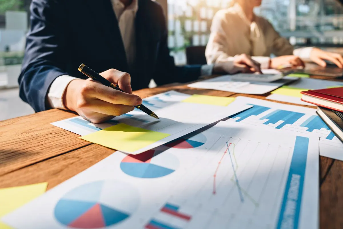 A group of experts is studying how indirect competition works.