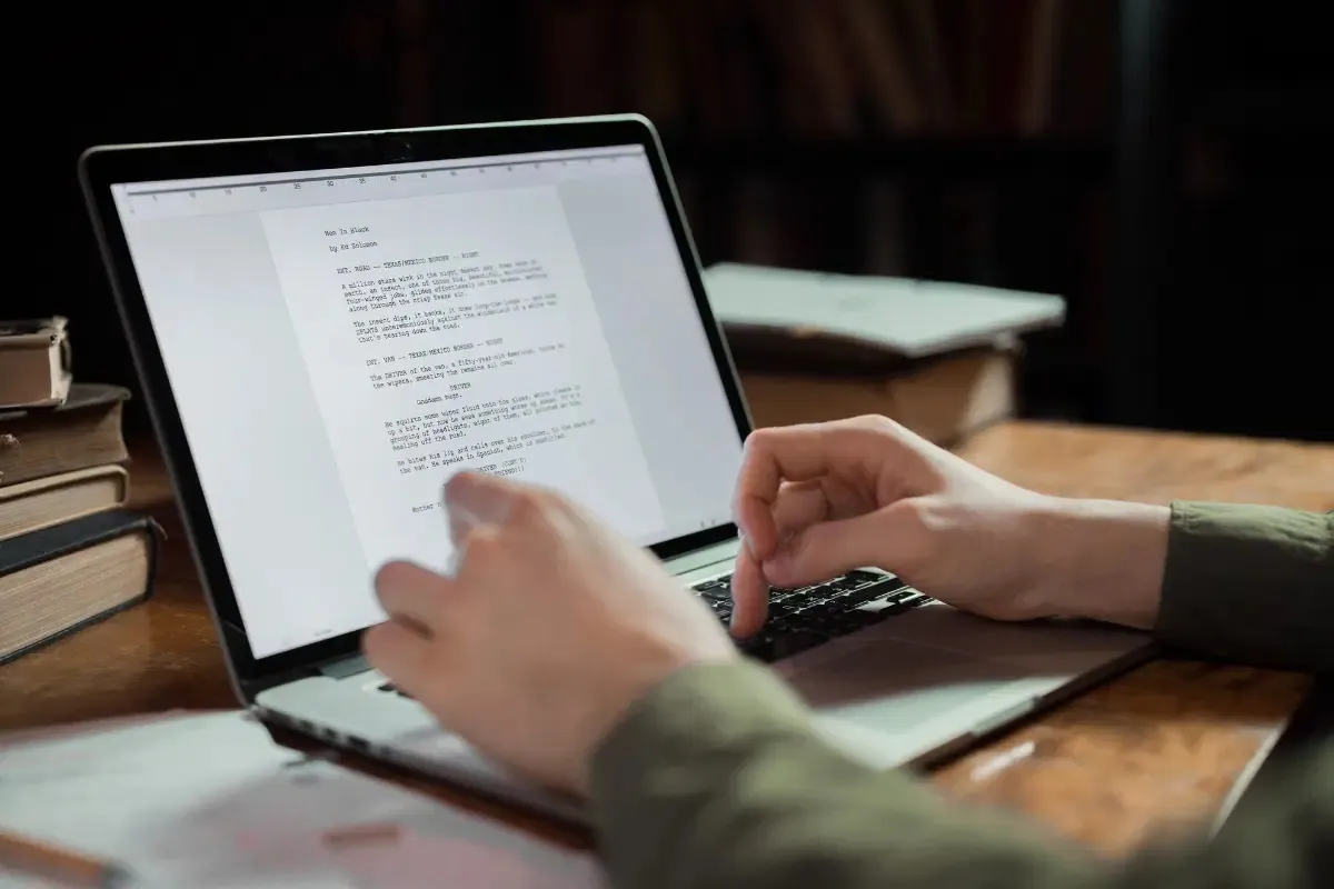 what-is-h1-tag Someone who uses the H1 tag to write the content of the page.