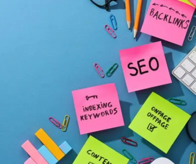 Sticky notes show SEO metrics you should track to stay ahead of algorithm changes.